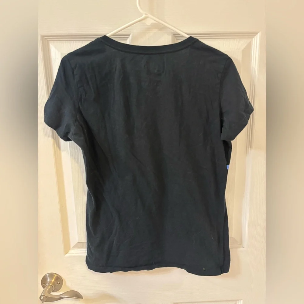 5/$25 Nike Black‎ V Neck T shirt